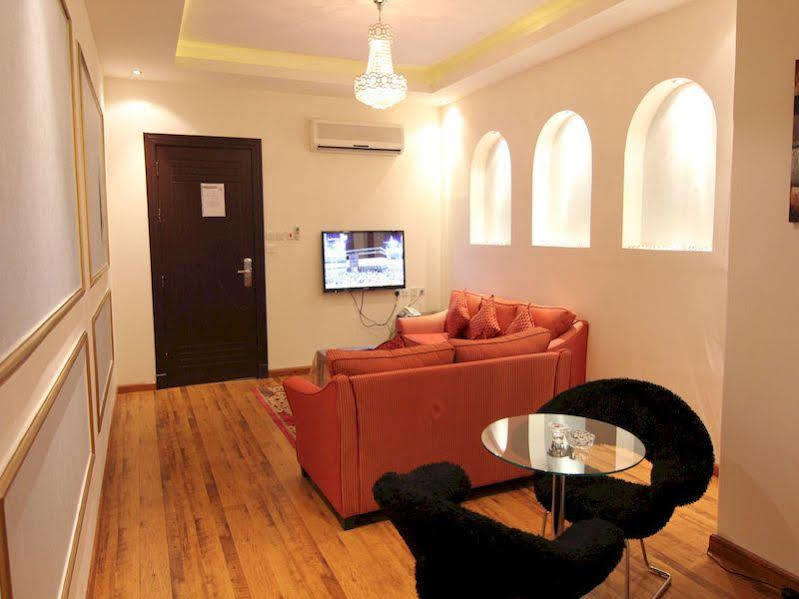 Towlan Hotel Suites 1 리야드 외부 사진